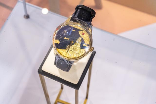 会文创首发长三角文博会上海老字号展现精彩设计麻将胡了免费试玩手提灯笼、冰箱贴…马年豫园灯(图5)